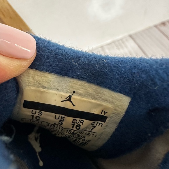 JORDAN SNEAKERS BABIES 👶 - Picture 5 of 9